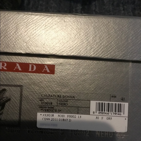 Prada black patent sandal - Picture 7 of 8